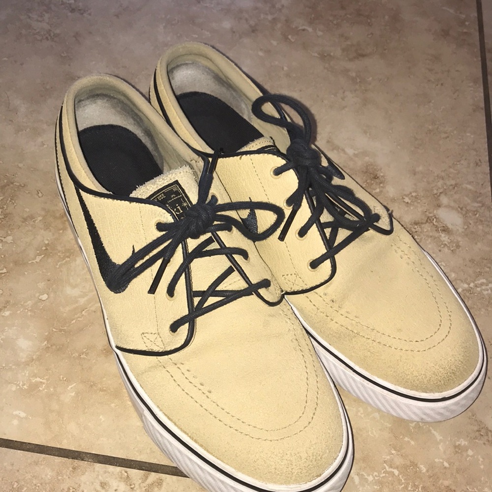 Size 11 Limited Rare Haze Nike Janoskis